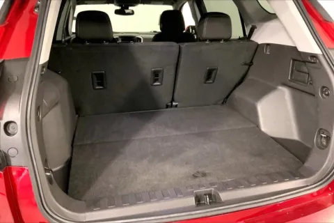 More photos of 2024 GMC Terrain SLE at Cable Dahmer Chevrolet of Kansas City, MO