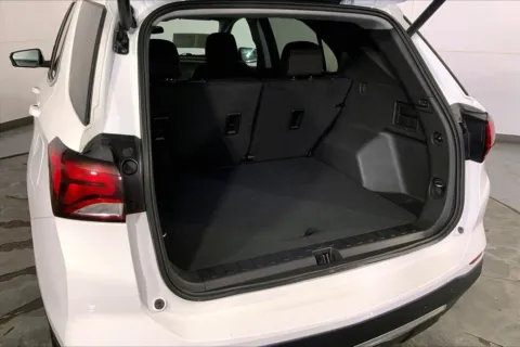 More photos of 2024 Chevrolet Equinox LT at Cable Dahmer Chevrolet of Kansas City, MO