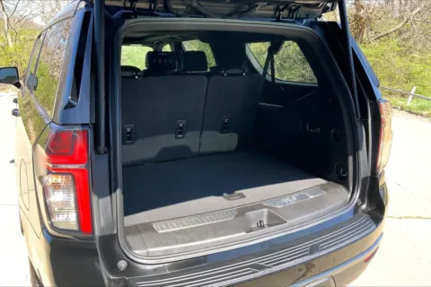 More photos of 2022 Chevrolet Suburban RST at Cable Dahmer Chevrolet of Kansas City, MO