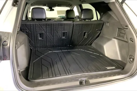 More photos of 2021 Chevrolet Equinox Premier at Cable Dahmer Chevrolet of Kansas City, MO