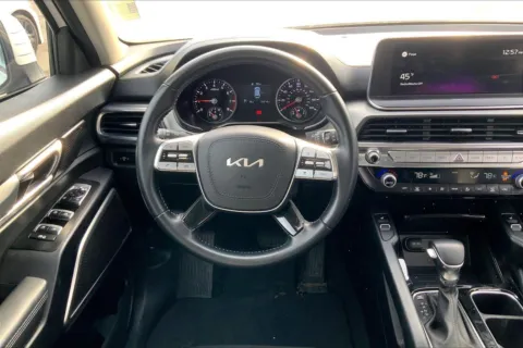 More photos of 2022 Kia Telluride S at Cable Dahmer Chevrolet of Kansas City, MO