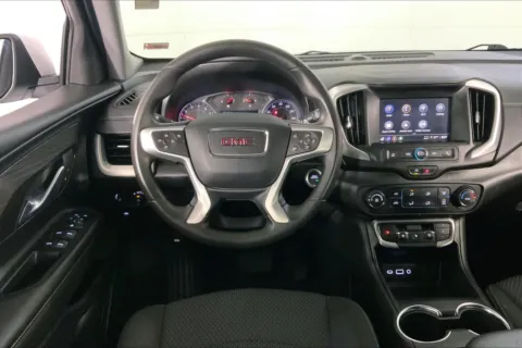 More photos of 2024 GMC Terrain SLE at Cable Dahmer Chevrolet of Kansas City, MO