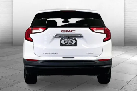 Another view of 2024 GMC Terrain SLE for sale in Kansas City, MO at Cable Dahmer Chevrolet of Kansas City