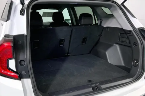 More photos of 2024 GMC Terrain SLE at Cable Dahmer Chevrolet of Kansas City, MO