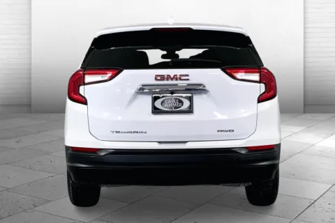 Another view of 2024 GMC Terrain SLE for sale in Kansas City, MO at Cable Dahmer Chevrolet of Kansas City
