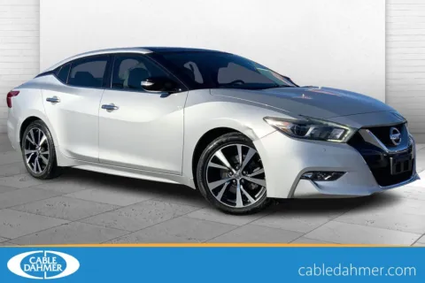 Silver 2017 Nissan Maxima SL for sale in Kansas City, MO