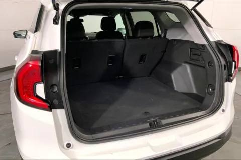 More photos of 2024 GMC Terrain SLE at Cable Dahmer Chevrolet of Kansas City, MO