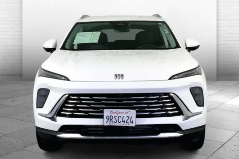 Photos of 2025 Buick Envision Preferred for sale in Kansas City, MO at Cable Dahmer Chevrolet of Kansas City