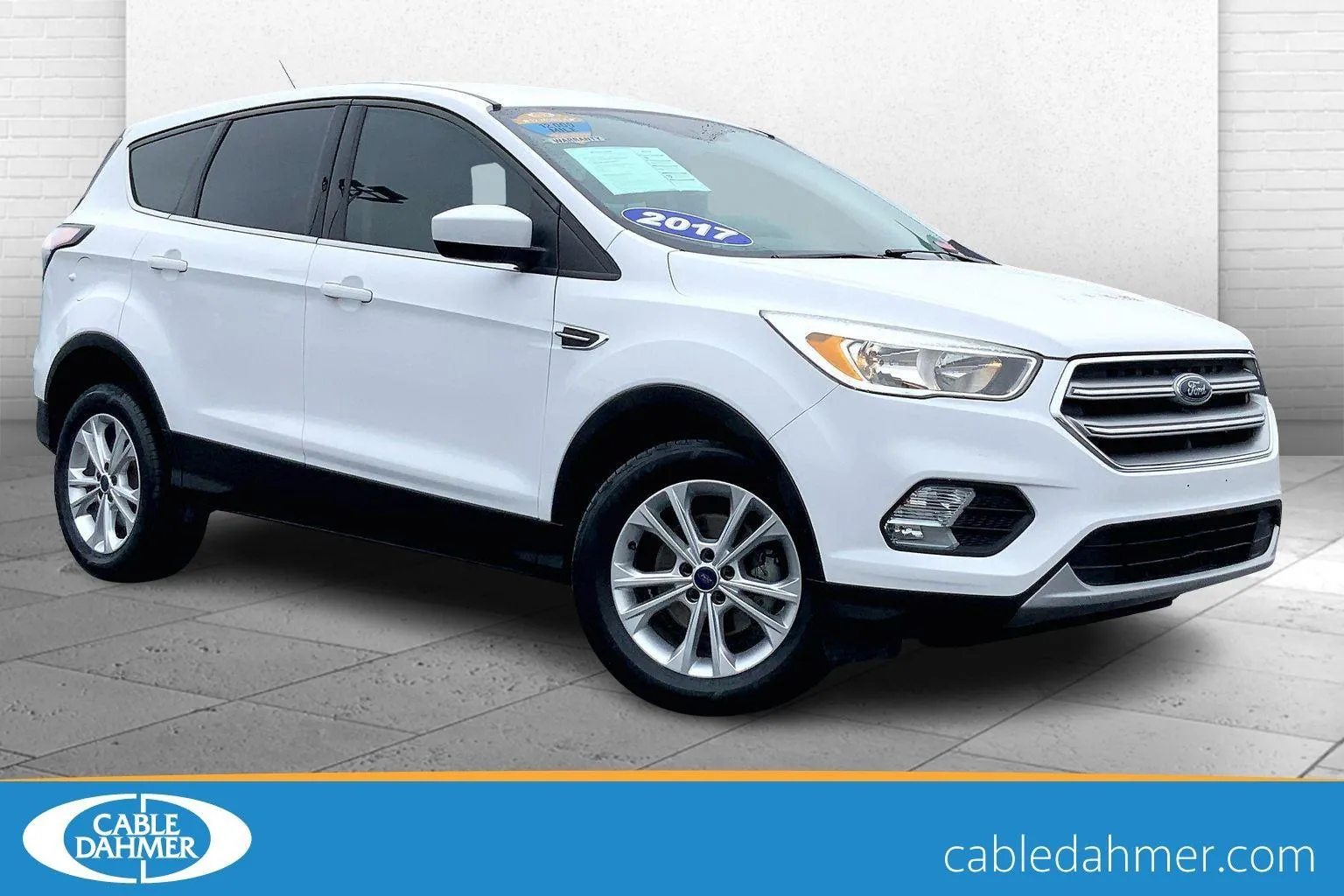 White 2017 Ford Escape SE for sale in Kansas City, MO