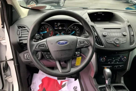 More photos of 2017 Ford Escape SE at Cable Dahmer Chevrolet of Kansas City, MO
