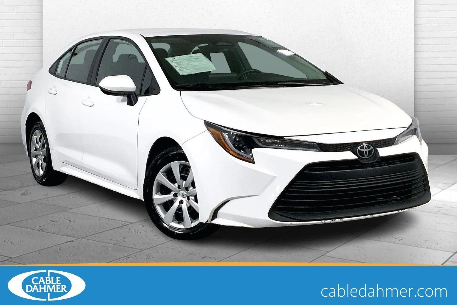 White 2024 Toyota Corolla LE for sale in Kansas City, MO