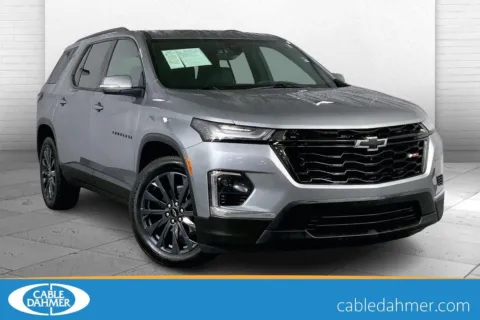 Gray 2023 Chevrolet Traverse RS for sale in Kansas City, MO
