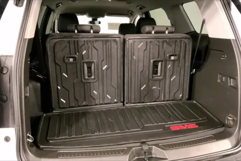 More photos of 2023 GMC Acadia SLE at Cable Dahmer Chevrolet of Kansas City, MO