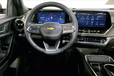 More photos of 2025 Chevrolet Equinox LT at Cable Dahmer Chevrolet of Kansas City, MO