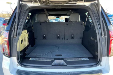 More photos of 2023 Chevrolet Suburban High Country at Cable Dahmer Chevrolet of Kansas City, MO