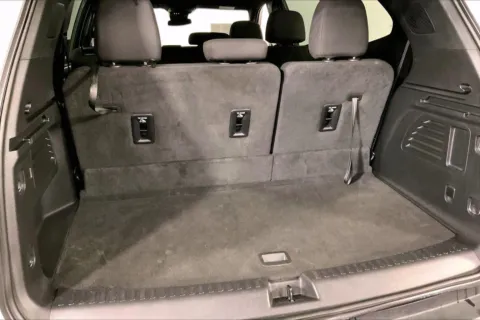 More photos of 2025 GMC Acadia Elevation at Cable Dahmer Chevrolet of Kansas City, MO