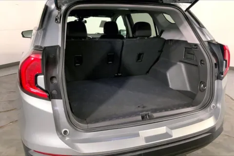 More photos of 2024 GMC Terrain SLE at Cable Dahmer Chevrolet of Kansas City, MO