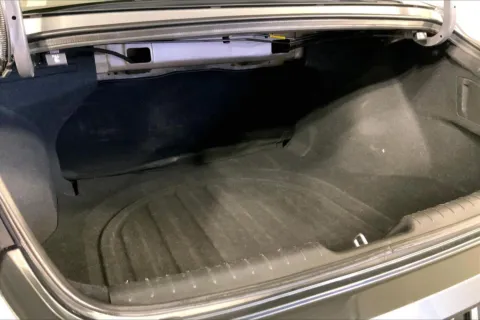 More photos of 2024 Hyundai Elantra SEL at Cable Dahmer Chevrolet of Kansas City, MO