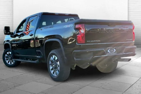 More photos of 2022 Chevrolet Silverado 2500 HD Custom at Cable Dahmer Chevrolet of Kansas City, MO