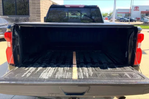 More photos of 2022 Chevrolet Silverado 2500 HD LTZ at Cable Dahmer Chevrolet of Kansas City, MO