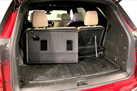 More photos of 2023 Chevrolet Traverse Premier at Cable Dahmer Chevrolet of Kansas City, MO