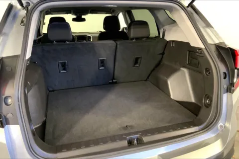 More photos of 2024 GMC Terrain SLE at Cable Dahmer Chevrolet of Kansas City, MO