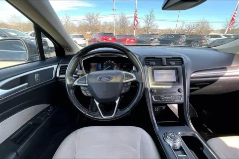 More photos of 2019 Ford Fusion SE at Cable Dahmer Chevrolet of Kansas City, MO