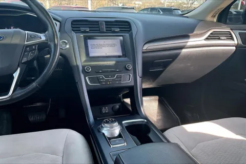 More photos of 2019 Ford Fusion SE at Cable Dahmer Chevrolet of Kansas City, MO
