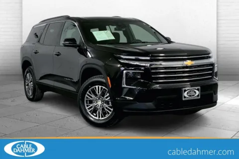 Black 2025 Chevrolet Traverse LT for sale in Kansas City, MO