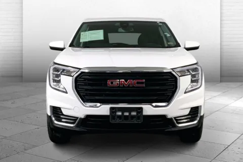 Photos of 2024 GMC Terrain SLE for sale in Kansas City, MO at Cable Dahmer Chevrolet of Kansas City