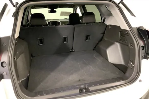 More photos of 2024 GMC Terrain SLE at Cable Dahmer Chevrolet of Kansas City, MO