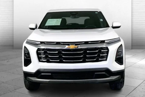 Photos of 2025 Chevrolet Equinox LT for sale in Kansas City, MO at Cable Dahmer Chevrolet of Kansas City