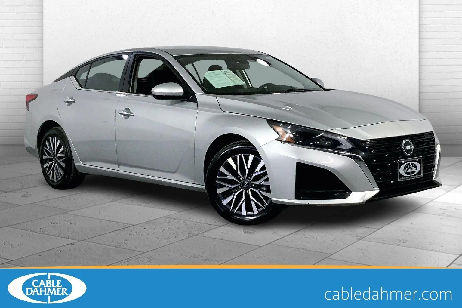 Silver 2023 Nissan Altima 2.5 SV for sale in Kansas City, MO