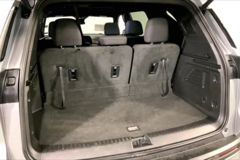 More photos of 2024 Chevrolet Traverse LT at Cable Dahmer Chevrolet of Kansas City, MO