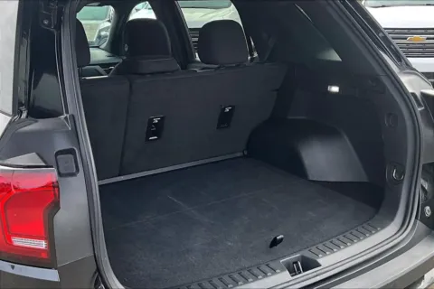 More photos of 2025 GMC Terrain Elevation at Cable Dahmer Chevrolet of Kansas City, MO