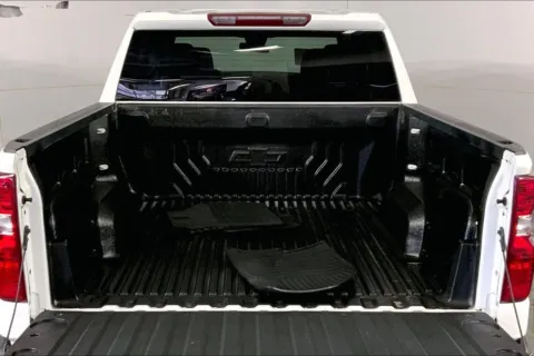 More photos of 2023 Chevrolet Silverado 1500 LT (2FL) at Cable Dahmer Chevrolet of Kansas City, MO