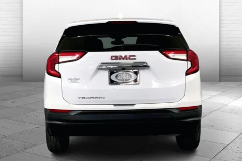 Another view of 2024 GMC Terrain SLE for sale in Kansas City, MO at Cable Dahmer Chevrolet of Kansas City