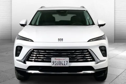 Photos of 2025 Buick Envision Preferred for sale in Kansas City, MO at Cable Dahmer Chevrolet of Kansas City