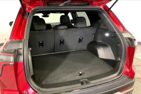 More photos of 2025 Chevrolet Equinox LT at Cable Dahmer Chevrolet of Kansas City, MO