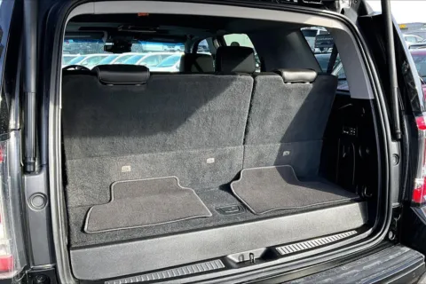 More photos of 2019 GMC Yukon Denali at Cable Dahmer Chevrolet of Kansas City, MO