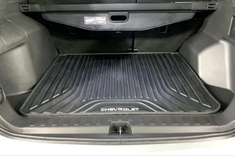 More photos of 2021 Chevrolet Equinox LT at Cable Dahmer Chevrolet of Kansas City, MO