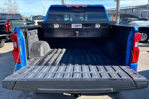 More photos of 2023 Chevrolet Silverado 1500 ZR2 at Cable Dahmer Chevrolet of Kansas City, MO