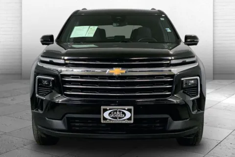 Photos of 2024 Chevrolet Traverse LT for sale in Kansas City, MO at Cable Dahmer Chevrolet of Kansas City