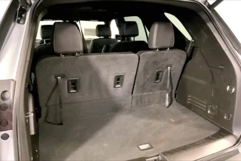 More photos of 2023 Chevrolet Traverse LT Leather at Cable Dahmer Chevrolet of Kansas City, MO