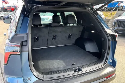 More photos of 2025 Chevrolet Equinox RS at Cable Dahmer Chevrolet of Kansas City, MO