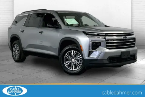 Gray 2024 Chevrolet Traverse LT for sale in Kansas City, MO