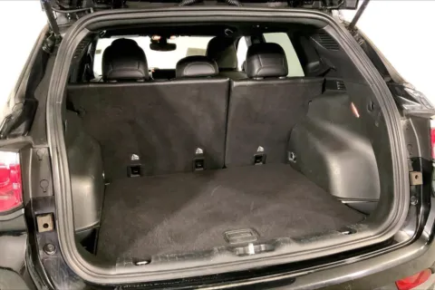 More photos of 2024 Jeep Compass Trailhawk at Cable Dahmer Chevrolet of Kansas City, MO