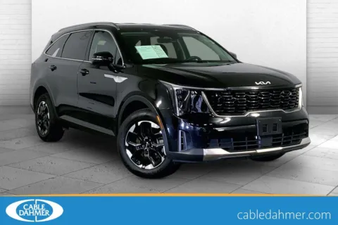 Black 2024 Kia Sorento S for sale in Kansas City, MO