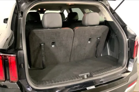 More photos of 2024 Kia Sorento S at Cable Dahmer Chevrolet of Kansas City, MO