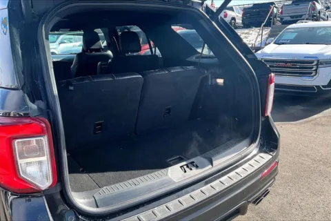 More photos of 2022 Ford Explorer ST at Cable Dahmer Chevrolet of Kansas City, MO